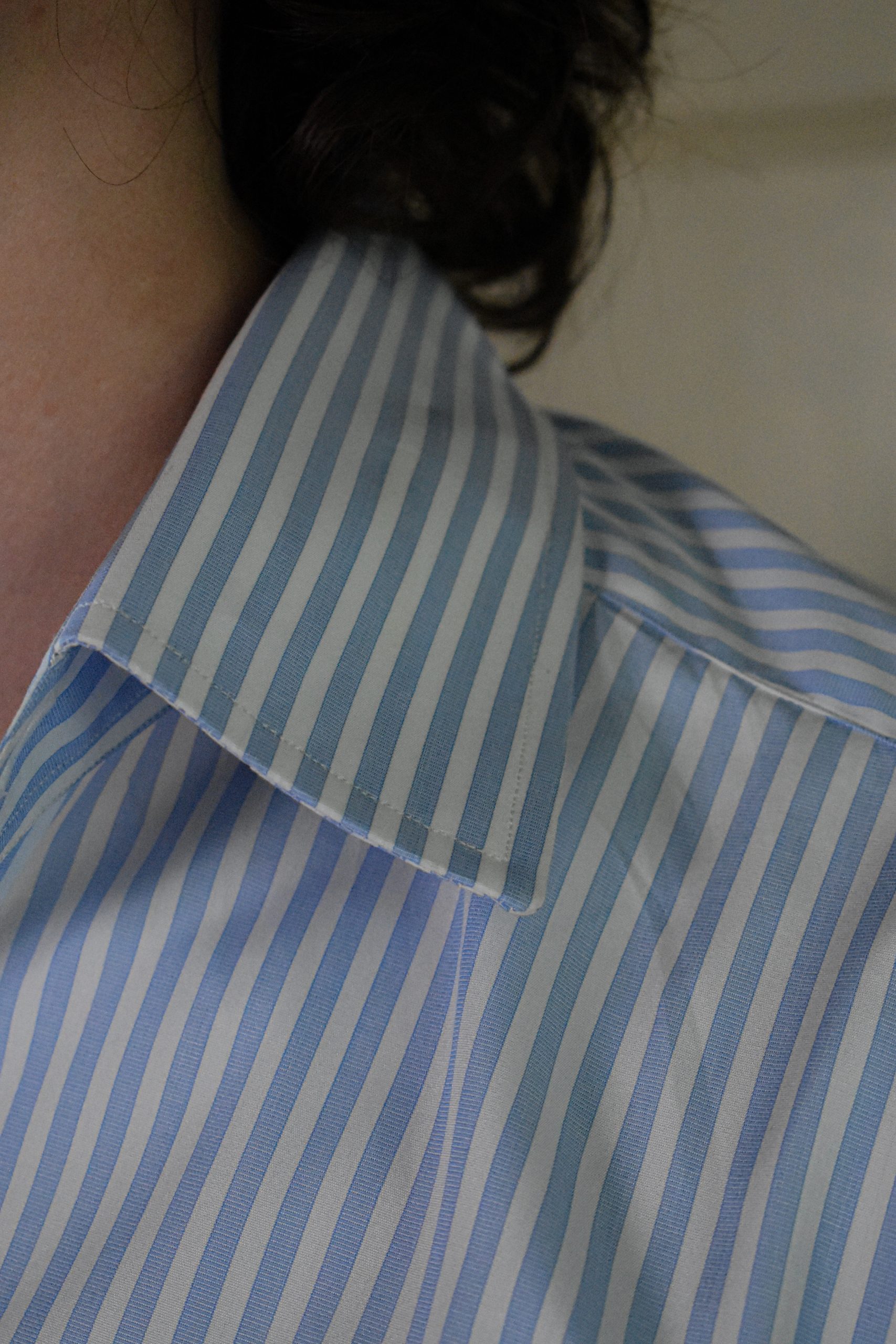 HAND-SEWN SHIRT IN BLUE & WHITE STRIPED 120s 2-PLY POPLIN 12 HAND-SEWN SHIRT IN BLUE & WHITE STRIPED 120s 2-PLY POPLIN - Image 12