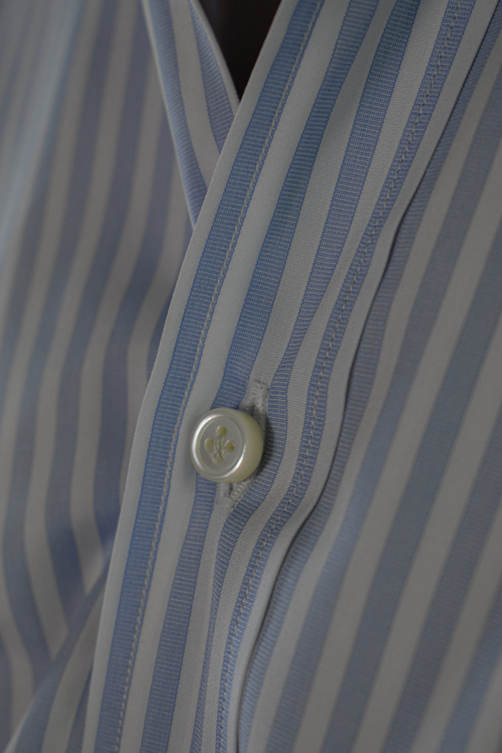 HAND-SEWN SHIRT IN BLUE & WHITE STRIPED 120s 2-PLY POPLIN 13 HAND-SEWN SHIRT IN BLUE & WHITE STRIPED 120s 2-PLY POPLIN - Image 13