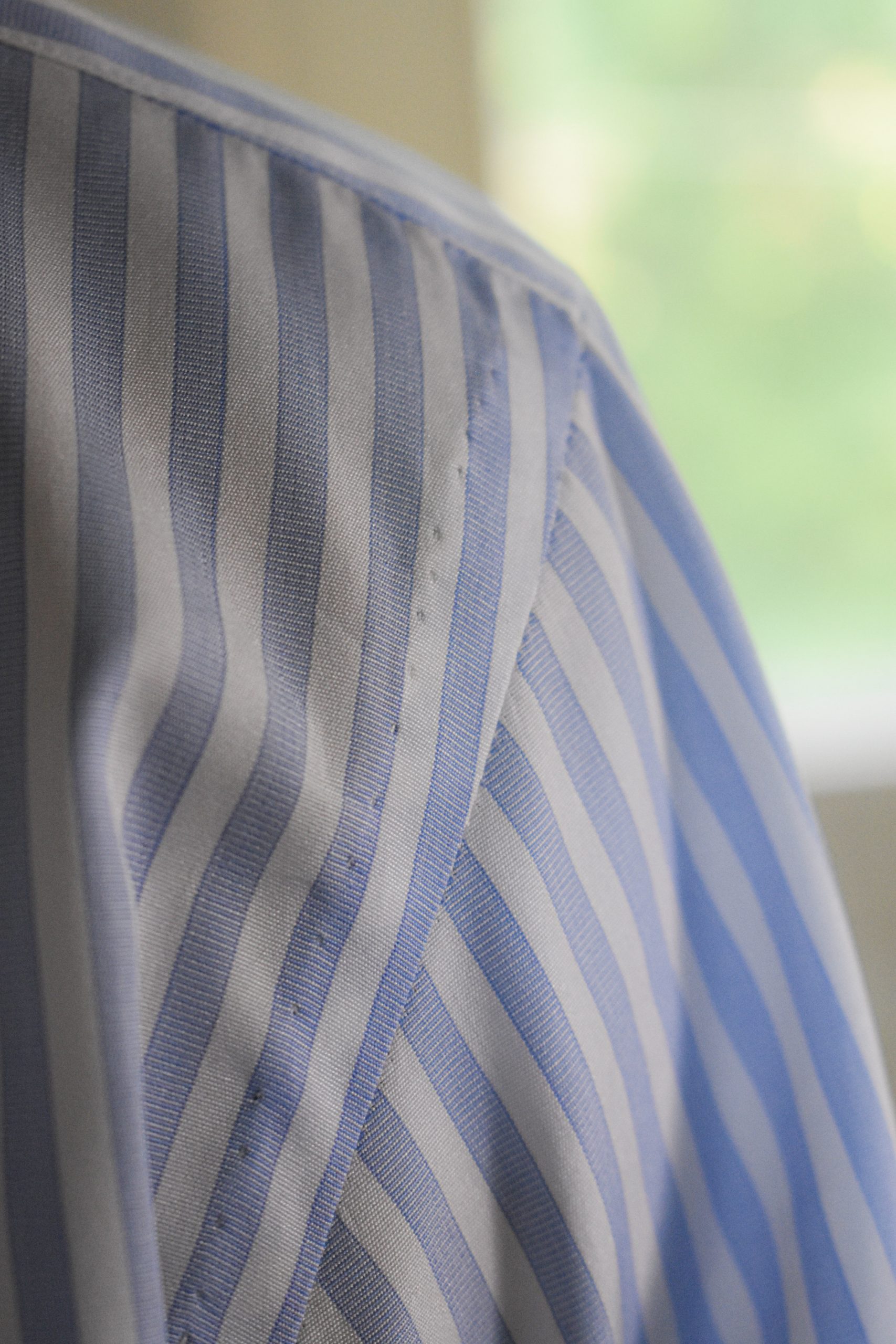HAND-SEWN SHIRT IN BLUE & WHITE STRIPED 120s 2-PLY POPLIN 7 HAND-SEWN SHIRT IN BLUE & WHITE STRIPED 120s 2-PLY POPLIN - Image 7