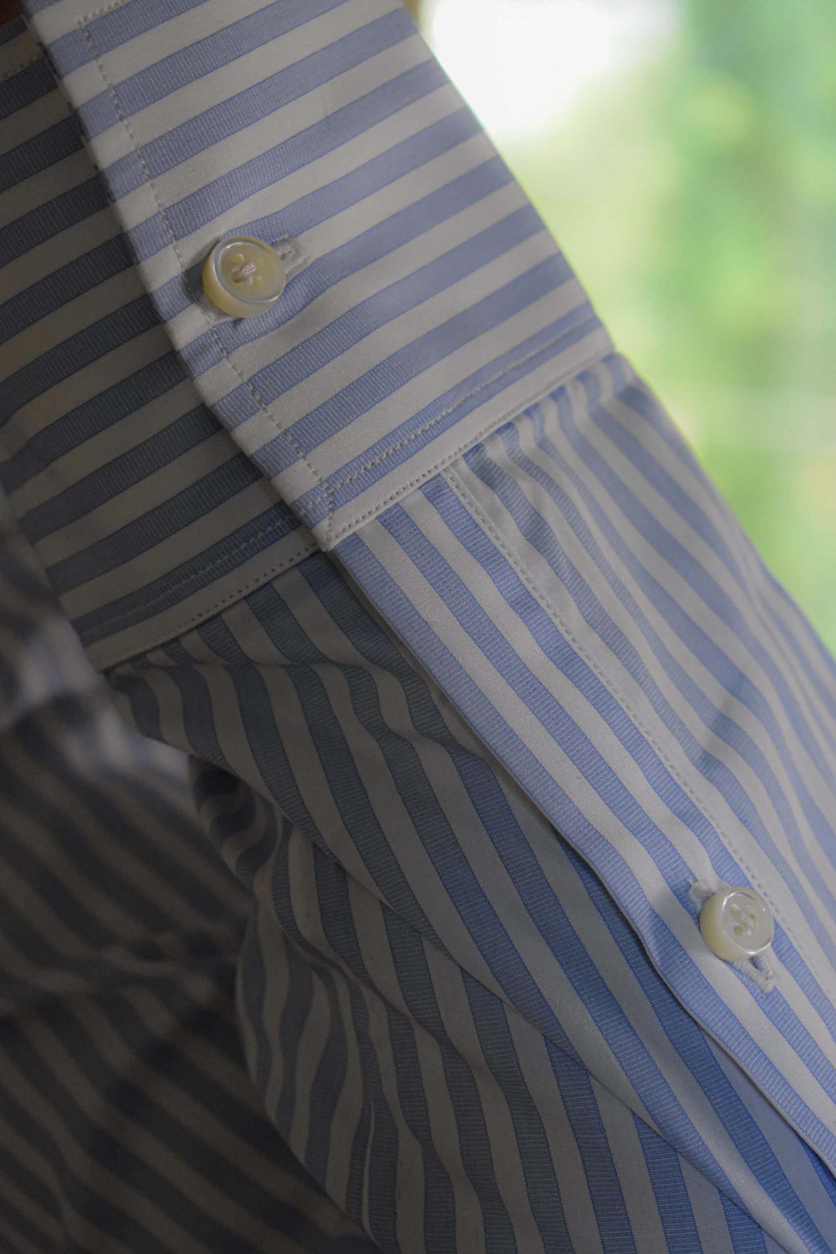HAND-SEWN SHIRT IN BLUE & WHITE STRIPED 120s 2-PLY POPLIN 8 HAND-SEWN SHIRT IN BLUE & WHITE STRIPED 120s 2-PLY POPLIN - Image 8