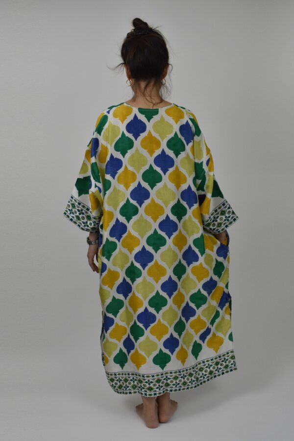 WOOD-BLOCK-PRINTED RAW SILK KAFTAN 1 3 WOOD-BLOCK-PRINTED RAW SILK KAFTAN 1 - Image 3