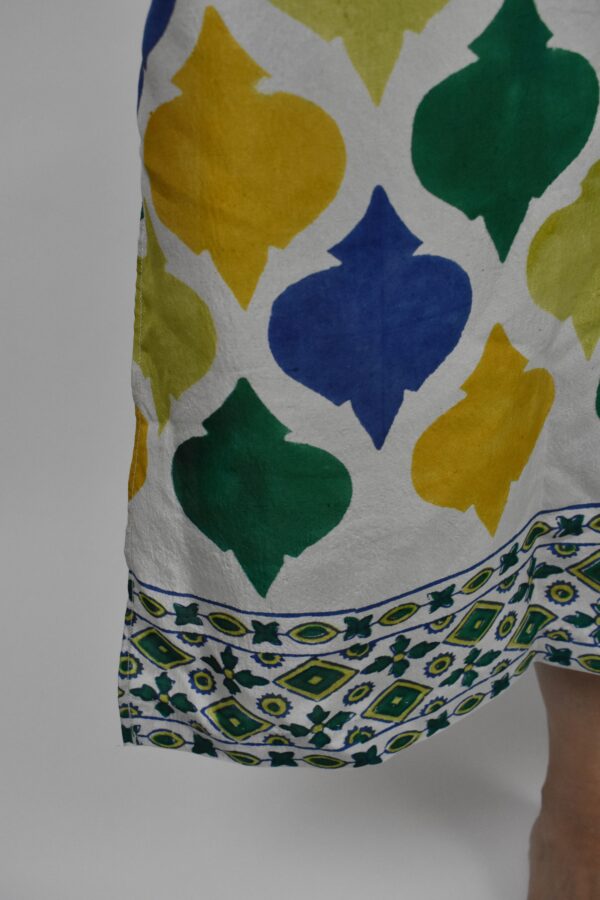 WOOD-BLOCK-PRINTED RAW SILK KAFTAN 1 6 WOOD-BLOCK-PRINTED RAW SILK KAFTAN 1 - Image 6
