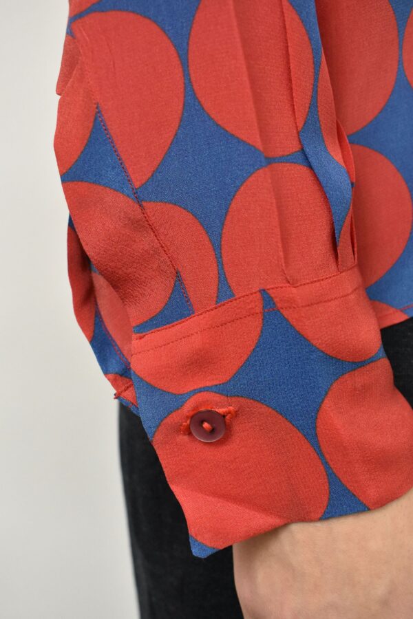 BIG RED DOT ON NAVY SIMPLE SHIRT IN CREPE DE CHINE - Image 8