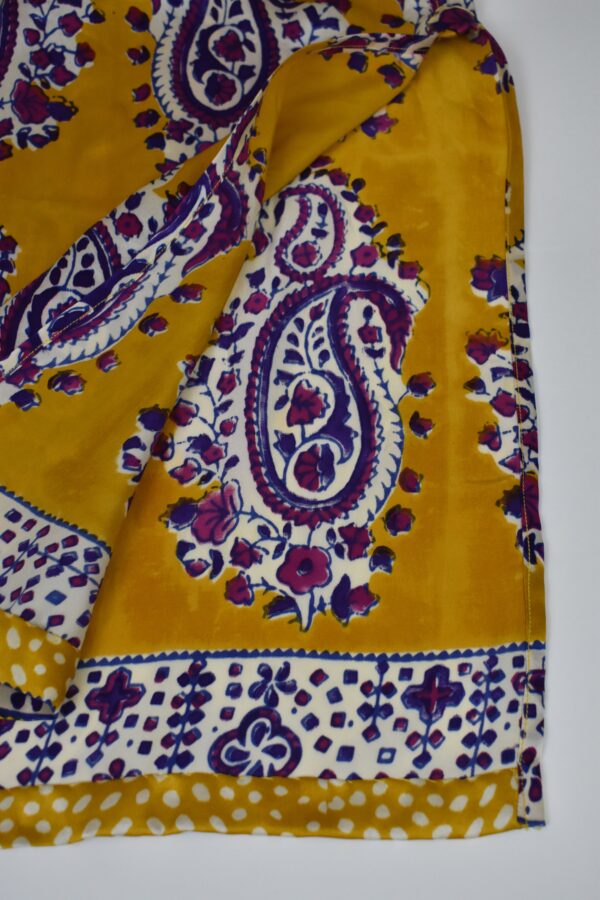 WOOD-BLOCK-PRINTED CHARMEUSE SILK KAFTAN 4 9 WOOD-BLOCK-PRINTED CHARMEUSE SILK KAFTAN 4 - Image 9