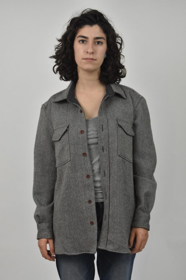UTTERLY NATURAL, UNDYED WOOLEN OVERSHIRT 1 1 UTTERLY NATURAL, UNDYED WOOLEN OVERSHIRT 1