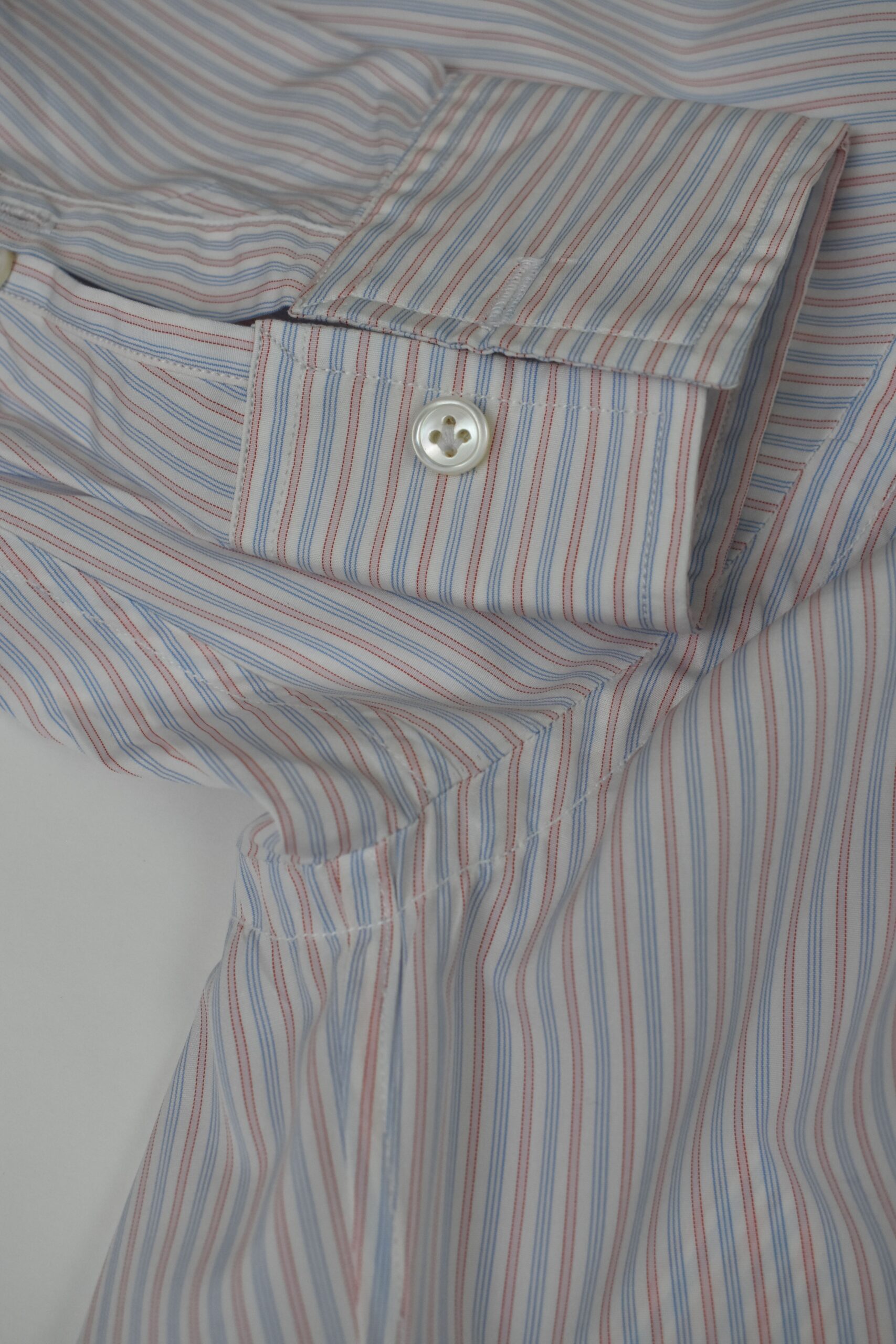 HAND-SEWN GRANDI & RUBINELLI SHIRT IN RED & BLUE ON WHITE 120s 2-PLY POPLIN 6 HAND-SEWN GRANDI & RUBINELLI SHIRT IN RED & BLUE ON WHITE 120s 2-PLY POPLIN - Image 6