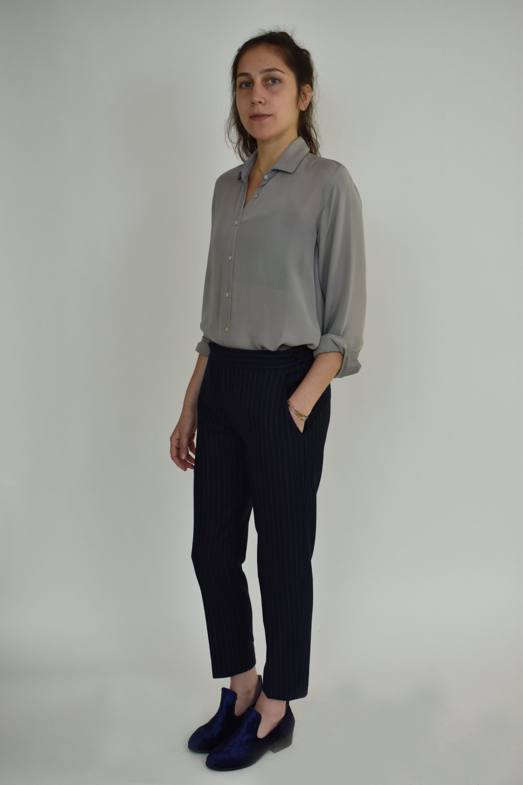 SIMPLE TAPERED PANTS IN NAVY BLUE PINSTRIPED WOOL (Copy) 2 SIMPLE TAPERED PANTS IN NAVY BLUE PINSTRIPED WOOL (Copy) - Image 2