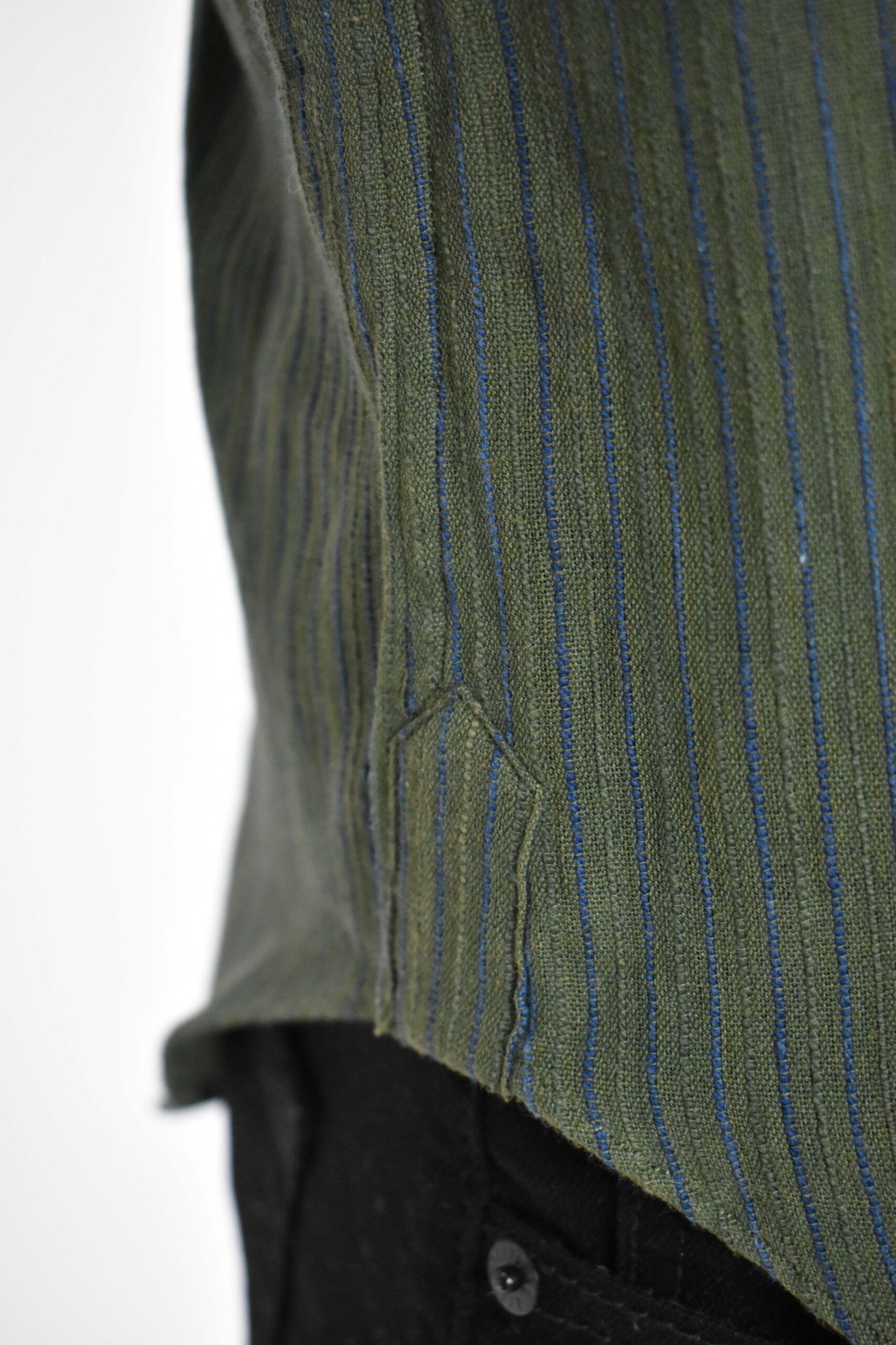 UTTERLY NATURAL SHIRT 8: PLANT DYED, HANDLOOMED 3 UTTERLY NATURAL SHIRT 8: PLANT DYED, HANDLOOMED - Image 3