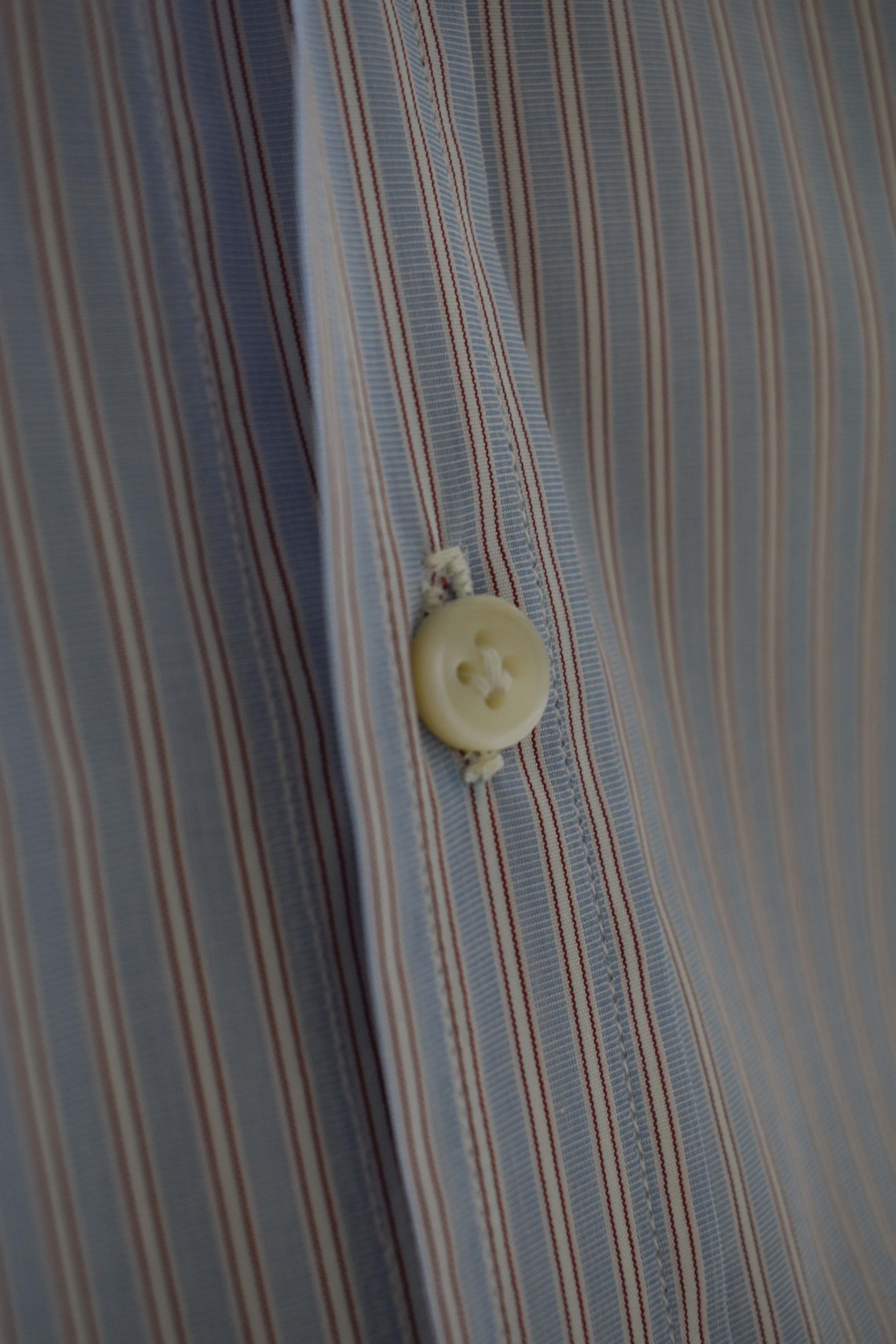 HAND-SEWN GRANDI & RUBINELLI SHIRT IN RED & WHITE ON BLUE 11 HAND-SEWN GRANDI & RUBINELLI SHIRT IN RED & WHITE ON BLUE - Image 11