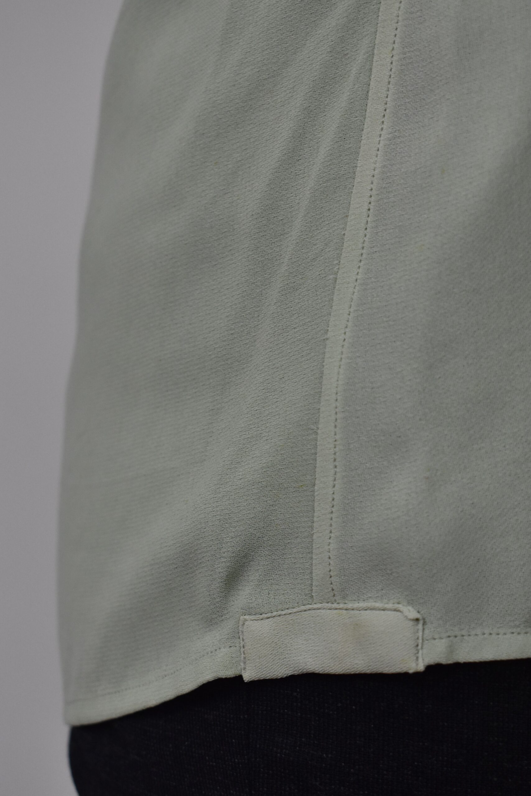 SIMPLE SHIRT IN DUSTY GREEN SILK GEORGETTE 7 SIMPLE SHIRT IN DUSTY GREEN SILK GEORGETTE - Image 7