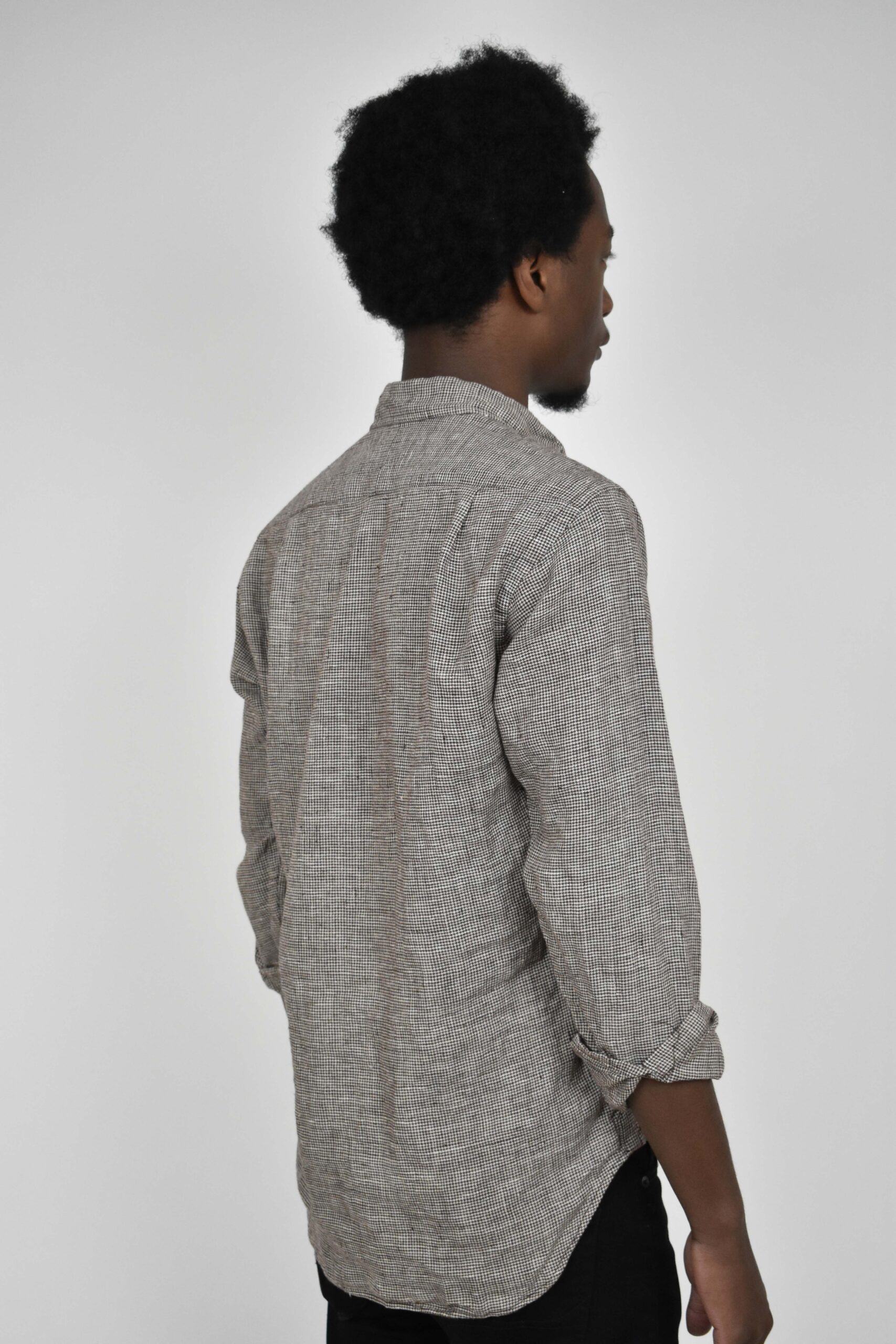 POPOVER SHIRT IN BROWN PUPPY-TOOTH LINEN 3 POPOVER SHIRT IN BROWN PUPPY-TOOTH LINEN - Image 3