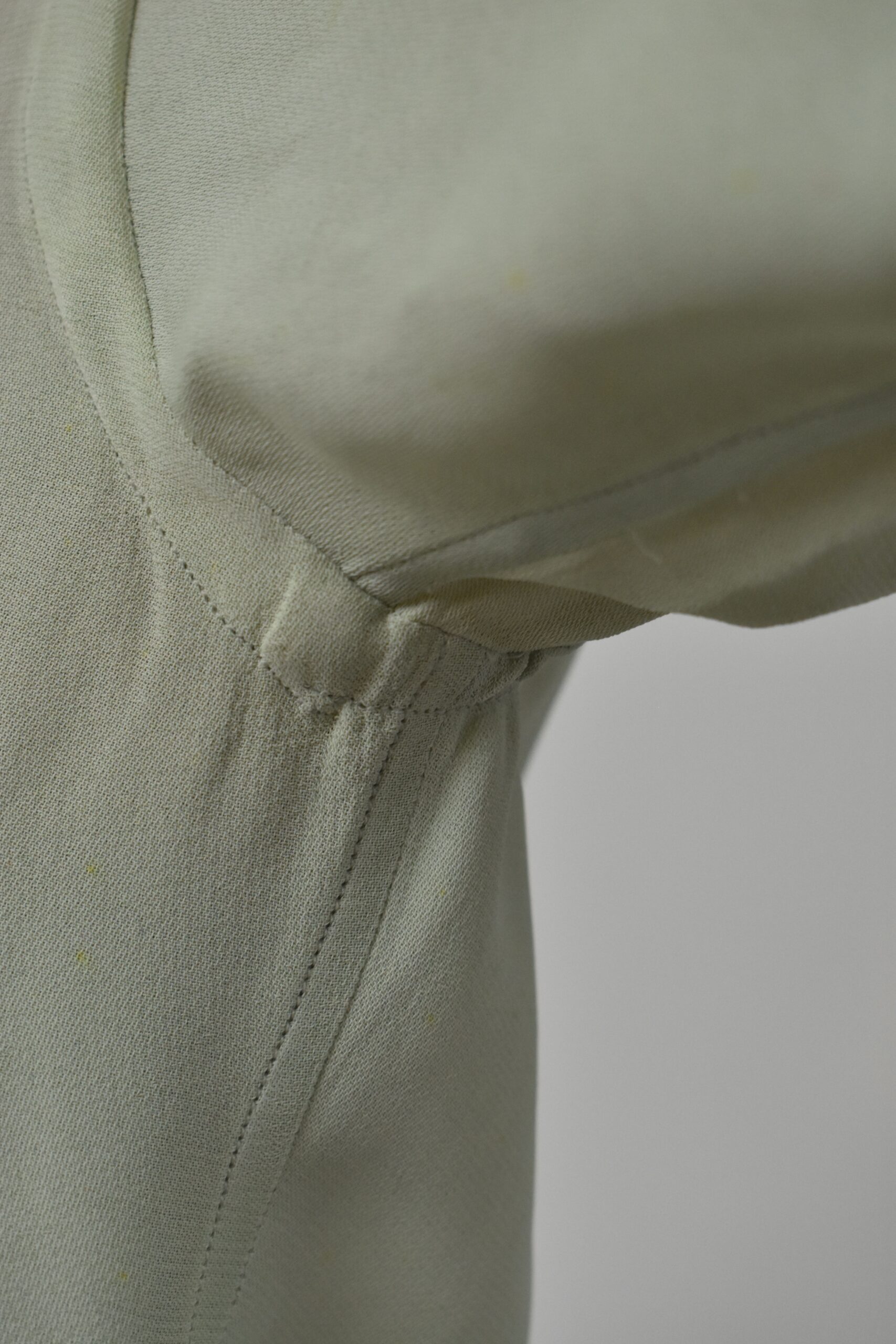 SIMPLE SHIRT IN DUSTY GREEN SILK GEORGETTE 5 SIMPLE SHIRT IN DUSTY GREEN SILK GEORGETTE - Image 5