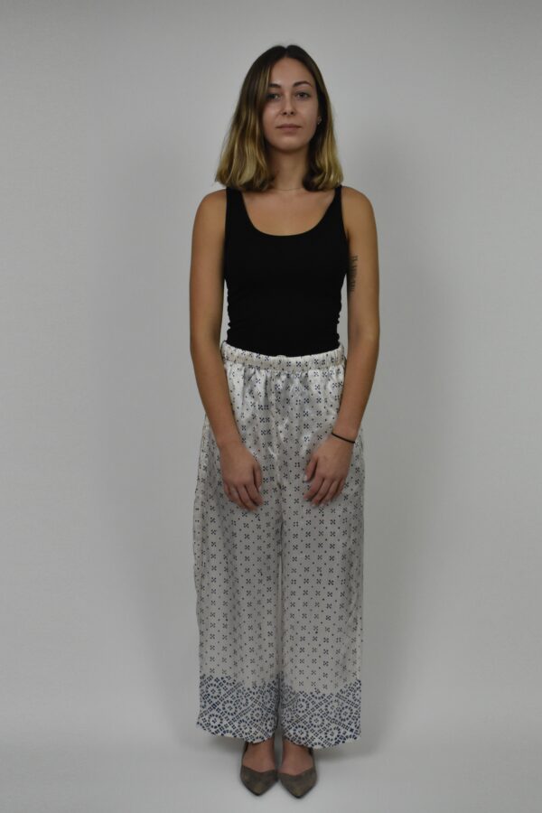 BLUE HAND-PRINTED CHARMEUSE SILK FLÂNEUSE PANTS