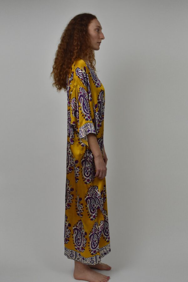 WOOD-BLOCK-PRINTED CHARMEUSE SILK KAFTAN 4 3 WOOD-BLOCK-PRINTED CHARMEUSE SILK KAFTAN 4 - Image 3
