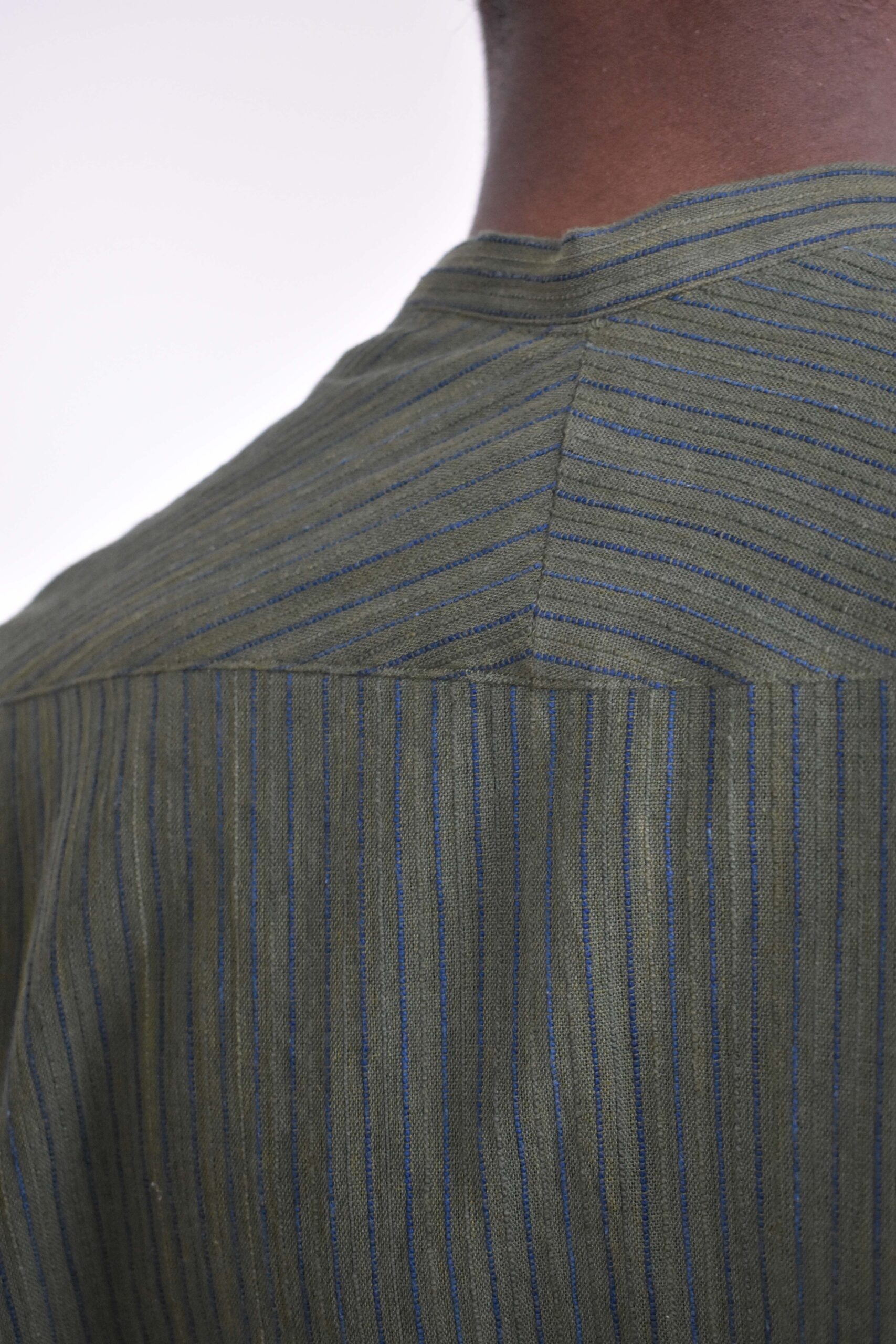 UTTERLY NATURAL SHIRT 8: PLANT DYED, HANDLOOMED 9 UTTERLY NATURAL SHIRT 8: PLANT DYED, HANDLOOMED - Image 9