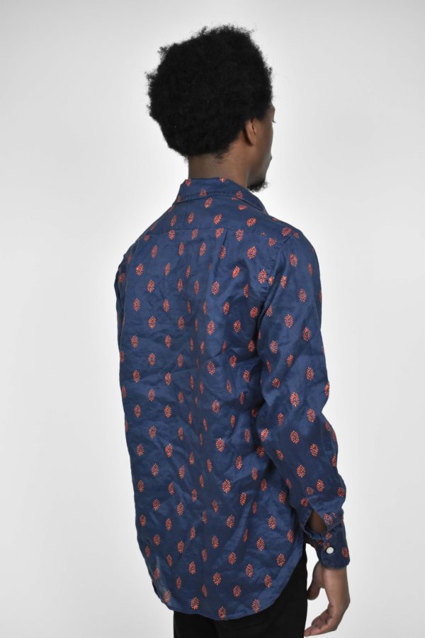 BLOCK-PRINTED NAVY LINEN SHIRT - Image 4