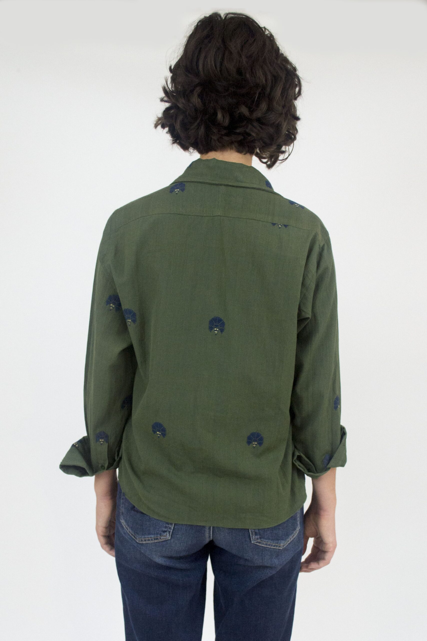 UTTERLY NATURAL SHIRT 5: PLANT-DYED, HANDLOOMED 3 UTTERLY NATURAL SHIRT 5: PLANT-DYED, HANDLOOMED - Image 3