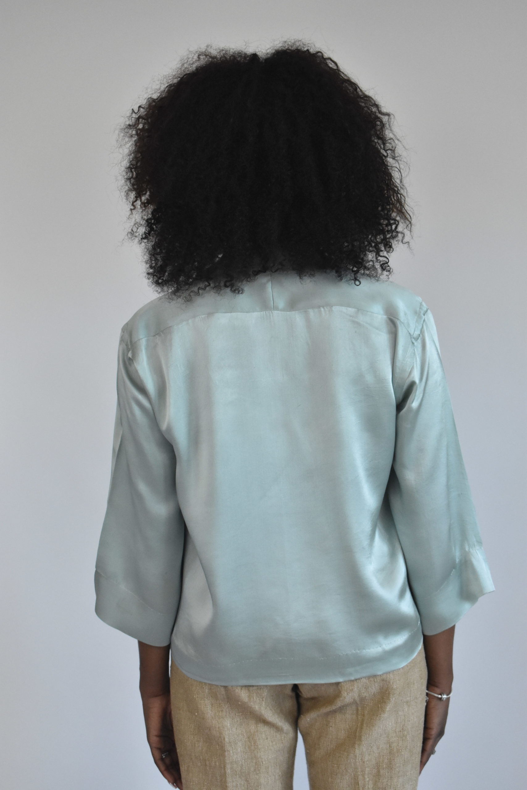 CROPPED SHIRT IN BLUEISH-MINT CHARMEUSE SILK 4 CROPPED SHIRT IN BLUEISH-MINT CHARMEUSE SILK - Image 4