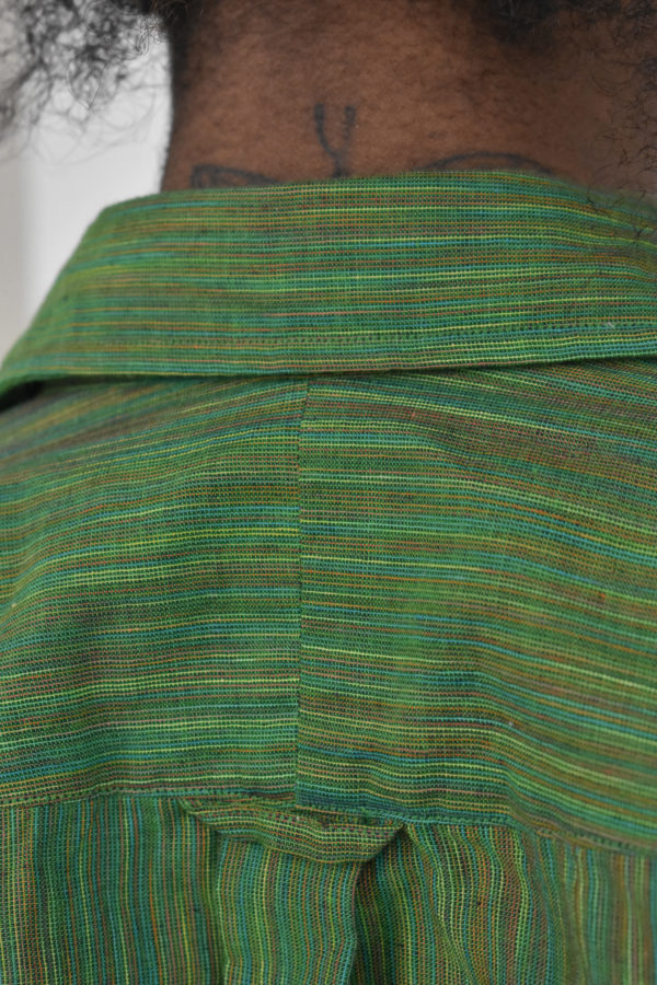 GREEN PLEATED CROPPED SHIRT IN HANDLOOMED COTTON 6 GREEN PLEATED CROPPED SHIRT IN HANDLOOMED COTTON - Image 6