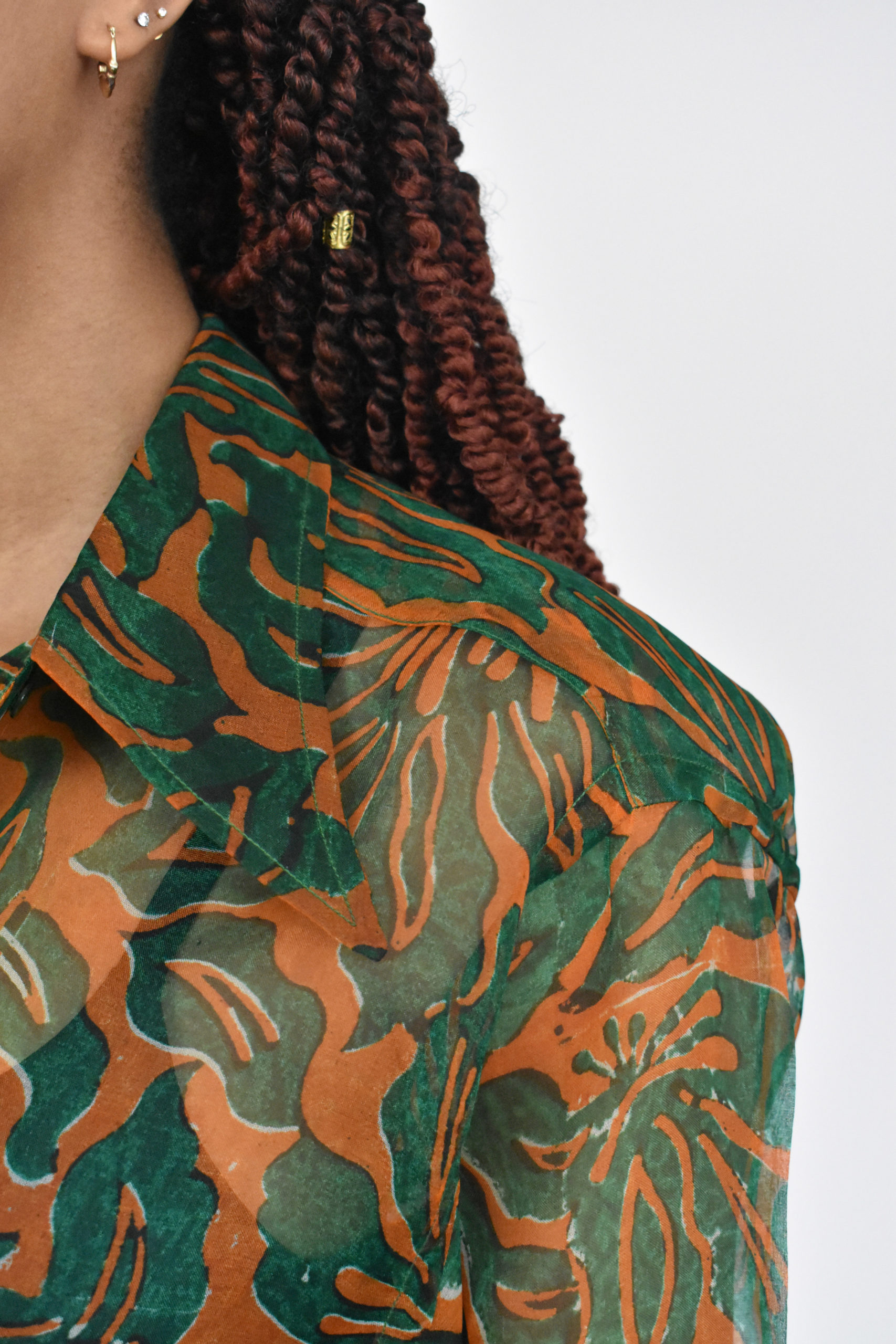 THE LIBRARIAN'S SHIRT IN SHEER LILY HAND-PRINTED SILK 5 THE LIBRARIAN'S SHIRT IN SHEER LILY HAND-PRINTED SILK - Image 5