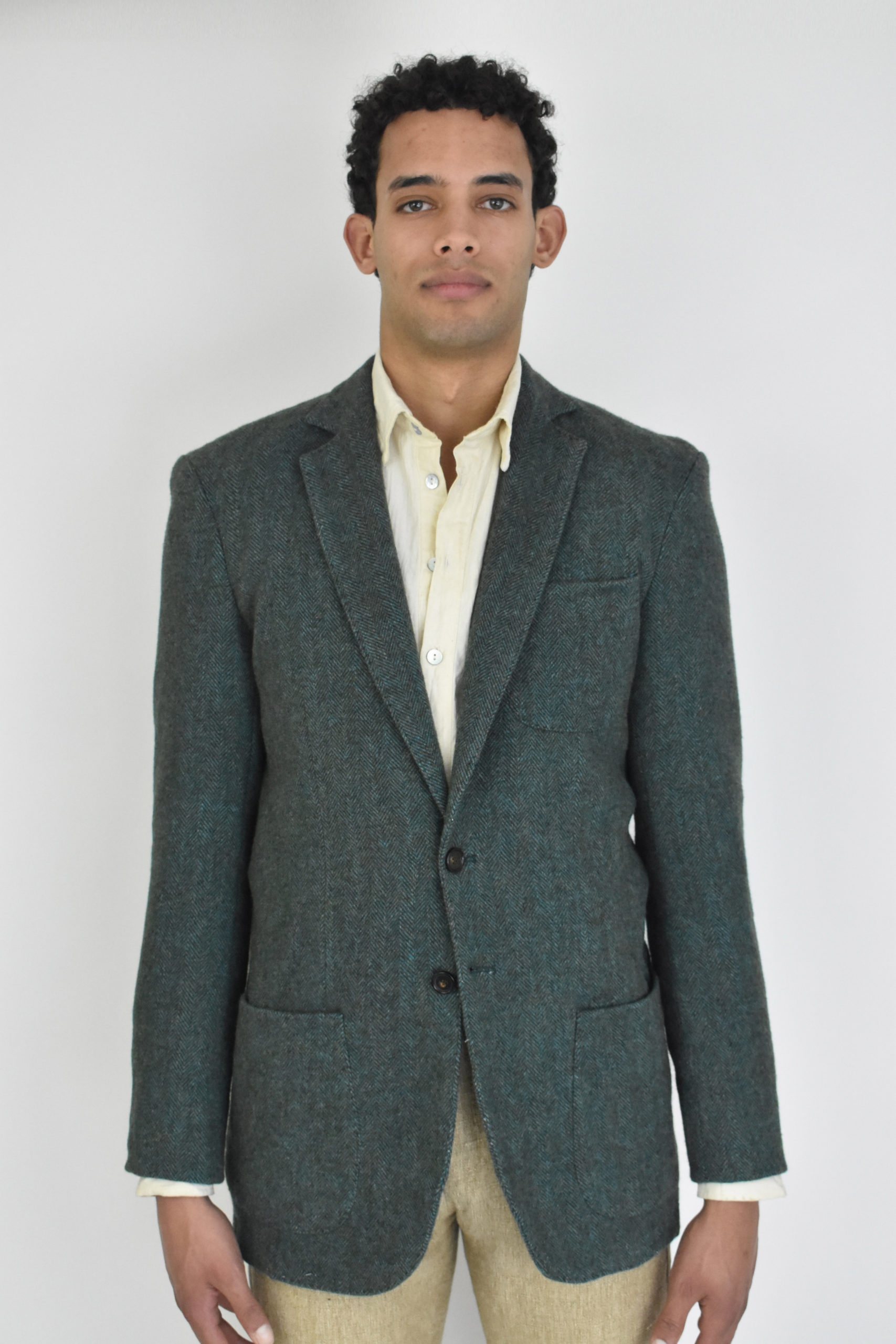 TWO BUTTON JACKET IN WASHED HERRINGBONE TWEED 1 TWO BUTTON JACKET IN WASHED HERRINGBONE TWEED