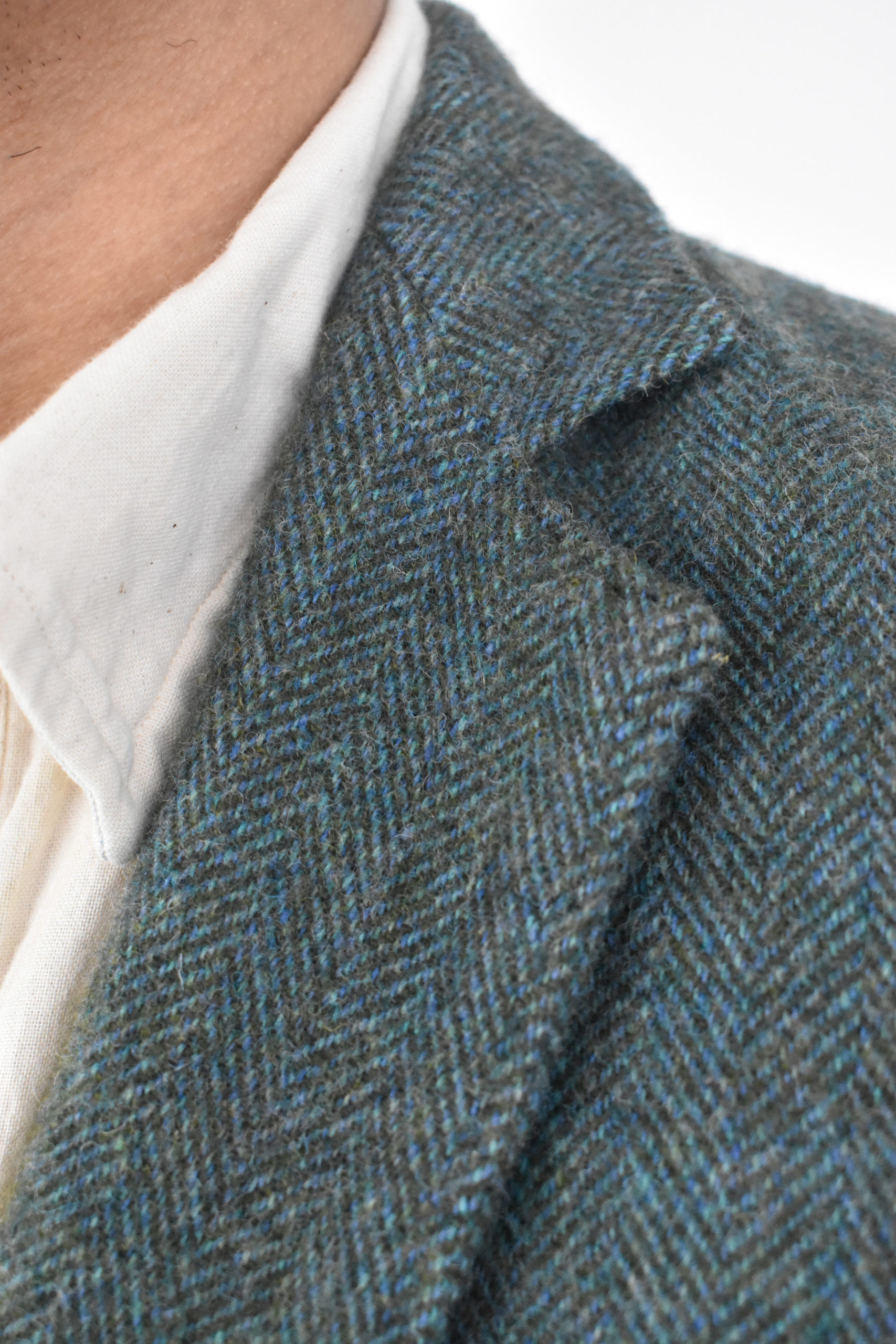 TWO BUTTON JACKET IN WASHED HERRINGBONE TWEED 4 TWO BUTTON JACKET IN WASHED HERRINGBONE TWEED - Image 4