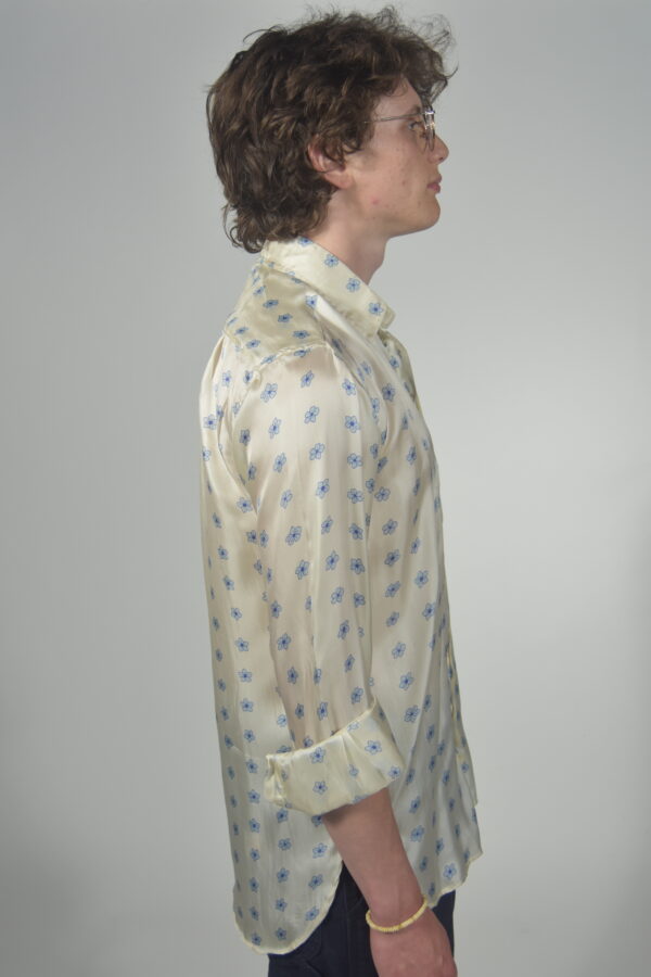 IVORY SILK TWILL SHIRT WITH BLUE SMALL FLOWERS - Image 2