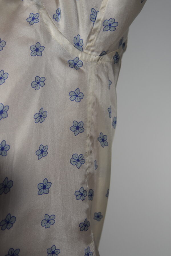 IVORY SILK TWILL SHIRT WITH BLUE SMALL FLOWERS - Image 4