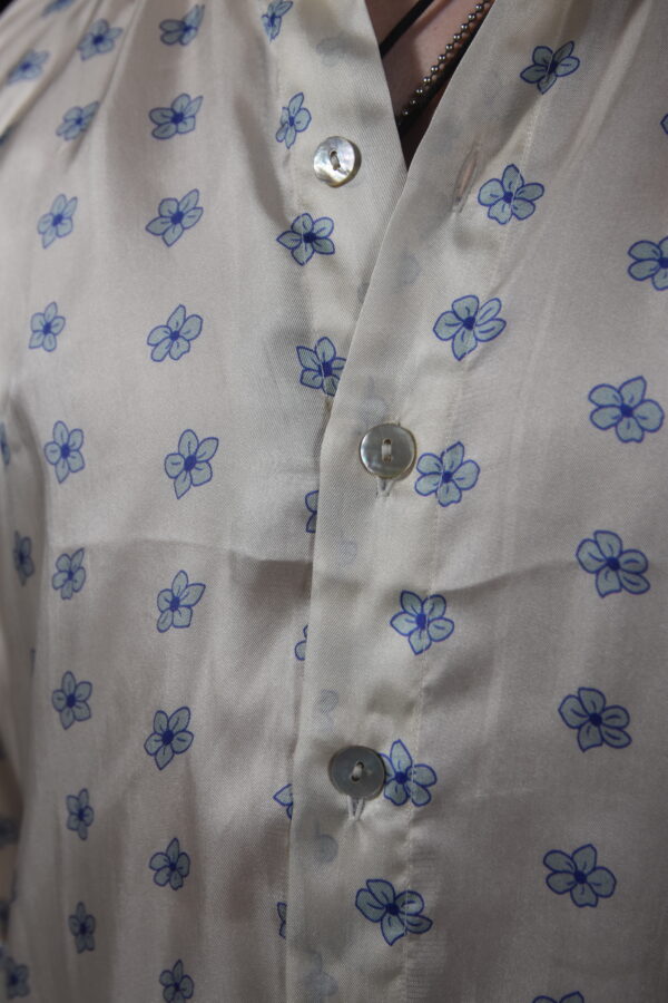 IVORY SILK TWILL SHIRT WITH BLUE SMALL FLOWERS - Image 6