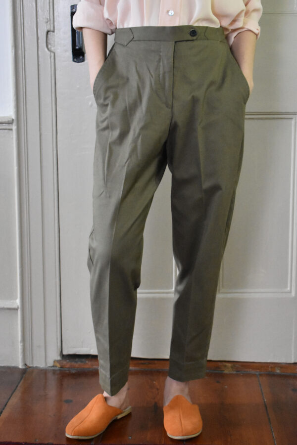 OLIVE TAPERED PANTS IN BRUSHED COTTON TWILL - Image 4