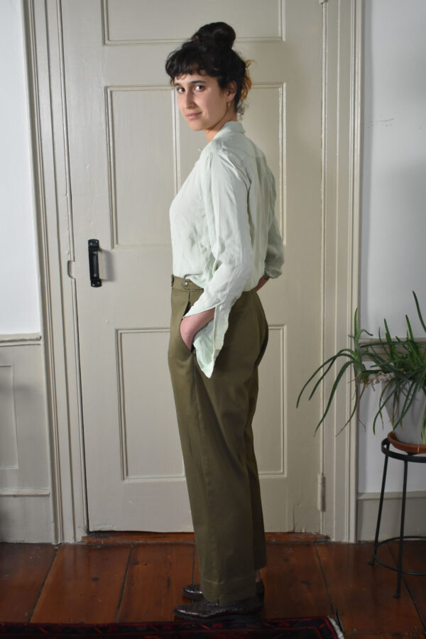 OLIVE STRAIGHT PANTS IN BRUSHED COTTON TWILL 1 OLIVE STRAIGHT PANTS IN BRUSHED COTTON TWILL