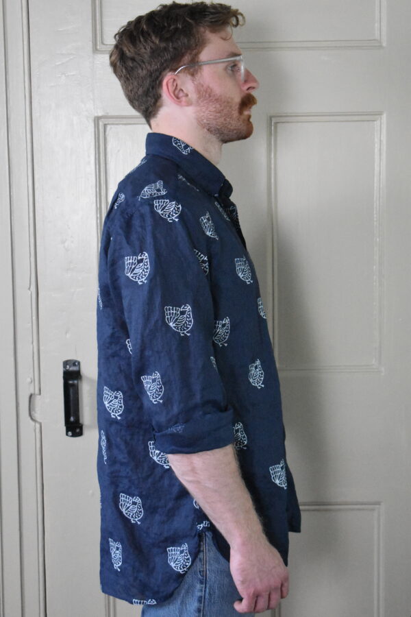 BLOCK-PRINTED PEACOK NAVY LINEN SHIRT 2 BLOCK-PRINTED PEACOK NAVY LINEN SHIRT - Image 2