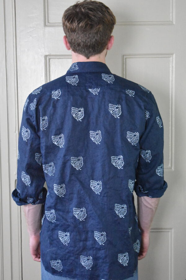 BLOCK-PRINTED PEACOK NAVY LINEN SHIRT 3 BLOCK-PRINTED PEACOK NAVY LINEN SHIRT - Image 3